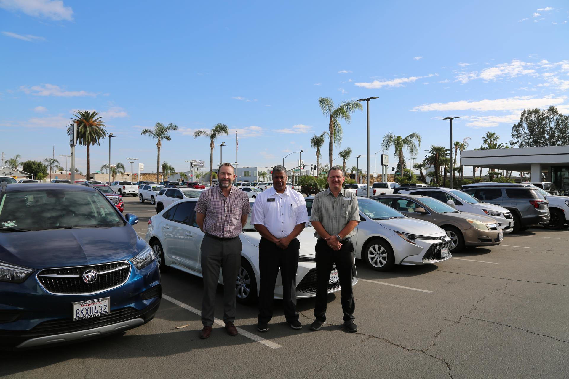 Bakersfield Auto Wrecking 《 OPINIONES